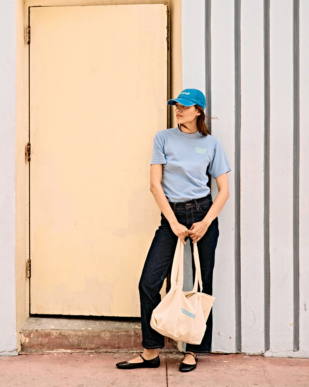 Enchanté Market Tote Bag - Image 5